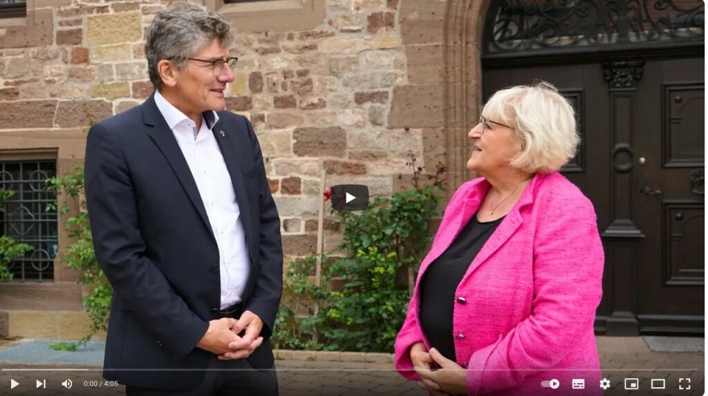 Landesbischof Gohl zu Besuch im Klimaschloss